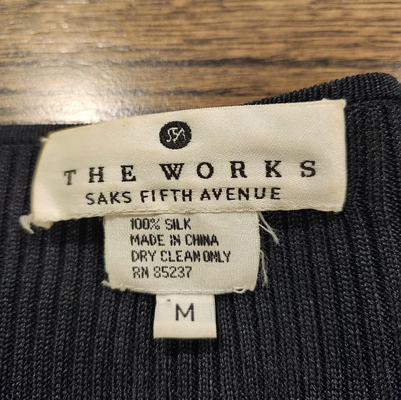 VINTAGE 100% Silk Cardigan Saks 5th Avenue The Works Black Ribbed Sweater Med - Picture 3 of 5